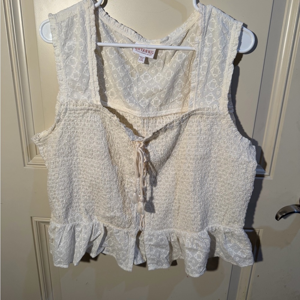 Shyanne Cream Sleeveless Top Size 2XL